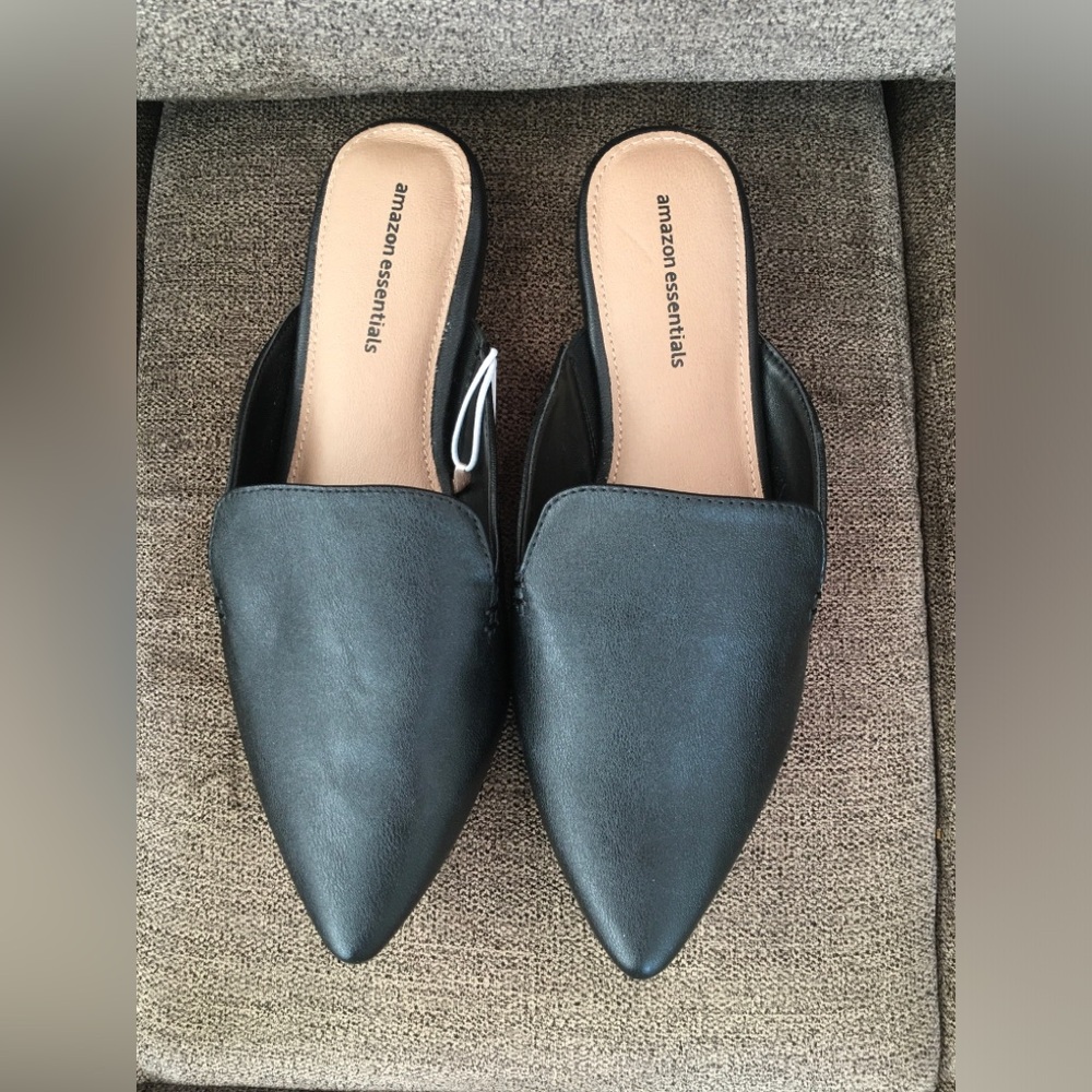 Amazon Essentials Women's Black Mules